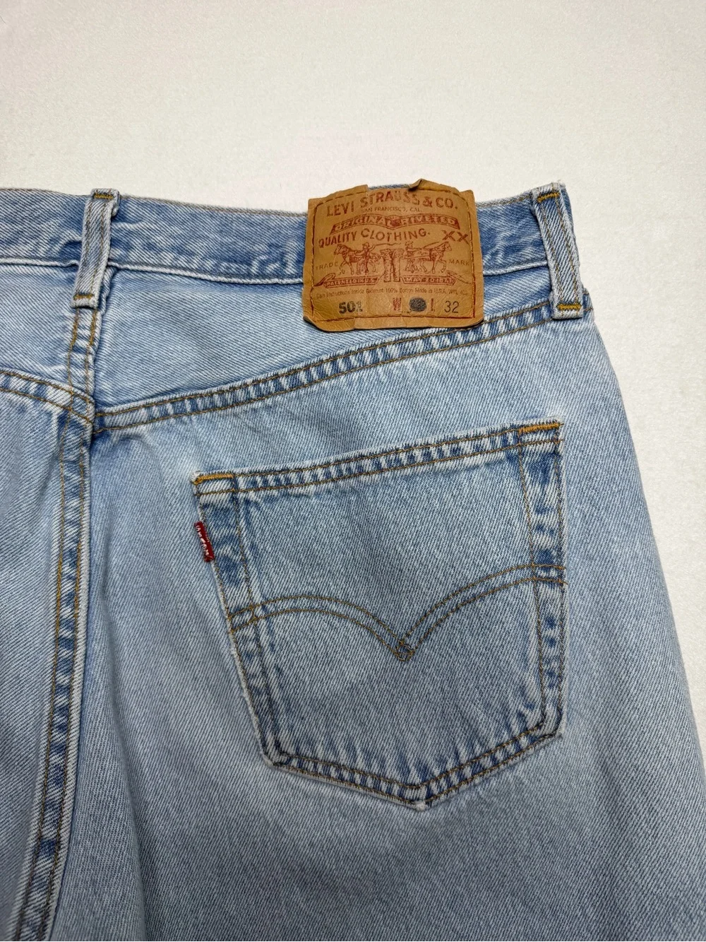 1999 Levi's 501 Straight Button Fly Med Wash Actual Size 34 X 29 READ DESCRIP